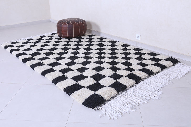 Handmade moroccan checkered rug 5.2 X 8.3 Feet