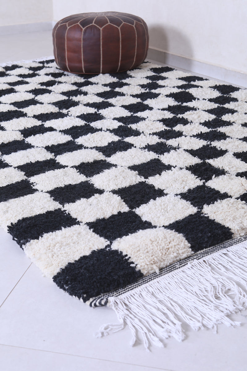 Handmade moroccan checkered rug 5.2 X 8.3 Feet