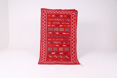 Handwoven Red Moroccan kilim 3.1 FT X 5.3 FT