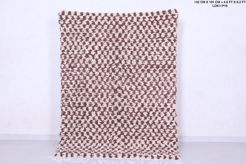 Shaggy brown and beige check rug 4.6 X 6.2 Feet