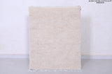 Beige small handmade moroccan berber rug 2.6 X 3.4 Feet